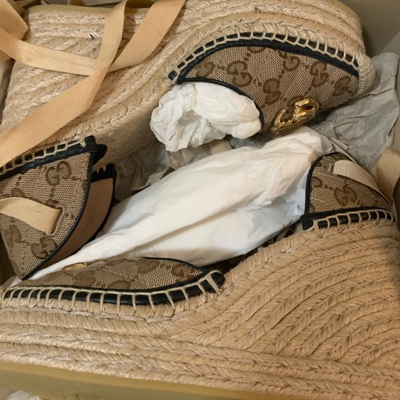 Gucci matelasse espadrilles New in box size 39 - Picture 3 of 5
